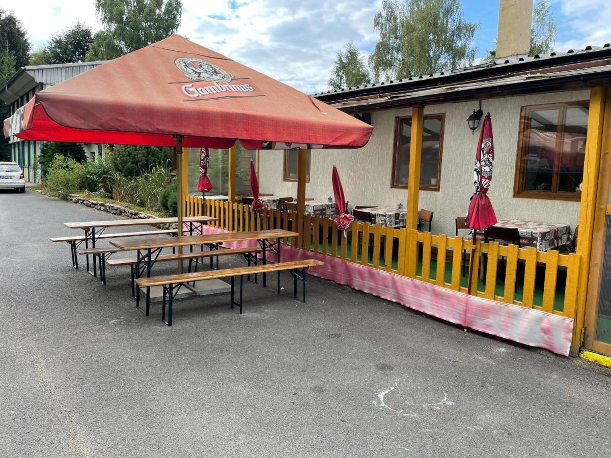 Penzion Na Srubech Hora Svate Kateriny Exterior photo
